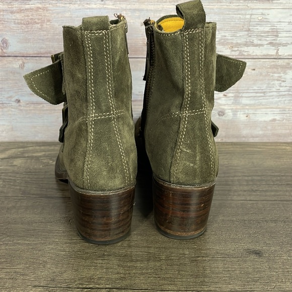 Frye Sabrina Double Buckle Bootie. - Picture 4 of 10